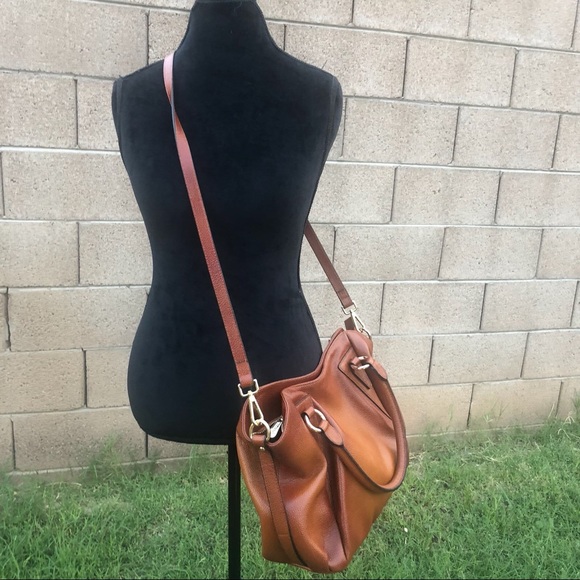 Adona Leather Handbag - Brown
Vicenzo Leather - Picture 2 of 6